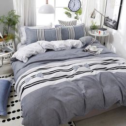 Beddengoed stelt hoogwaardige comfortabele korte stijl Family Set Bed Linings dekbedoverdeksel kussencases 4 stcs/set 51