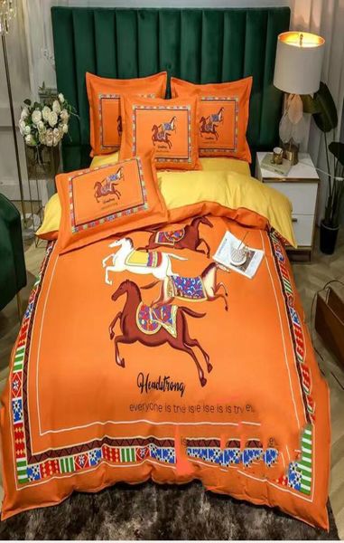 Ensembles de literie Highend Home Textiles Feuille de lit Capine à couvre-oreilleur de couverture d'oreiller Classic Design Horse Flower El El Wedding Fashion 8319784