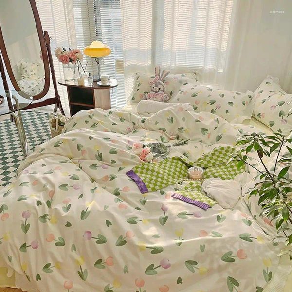 Ensembles de literie Textile à la maison Draps en coton lavé de style coréen Quatre pièces Été Petit lit de dortoir à fleurs fraîches