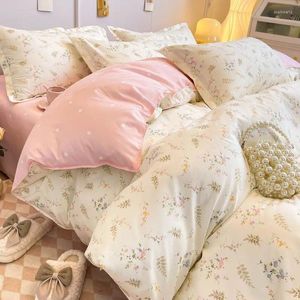 Conjuntos de ropa de cama Ins Juego de flores Hoja plana Fundas de almohada Sin relleno Funda nórdica para niñas Elegante Rosa Floral Ropa de cama Textiles para el hogar