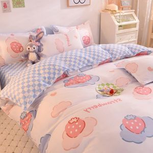 Ensembles de literie Ins rose fraise mignon dessin animé ensemble de fruits housse de couette douce reine pleine taille drap plat couette taie d'oreiller Kawaii 231211