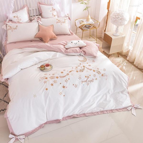 Juegos de cama J1 blanco rosa de lujo estilo princesa estrellas Luna bordado niña conjunto Bowknot funda nórdica sábana de lino fundas de almohada