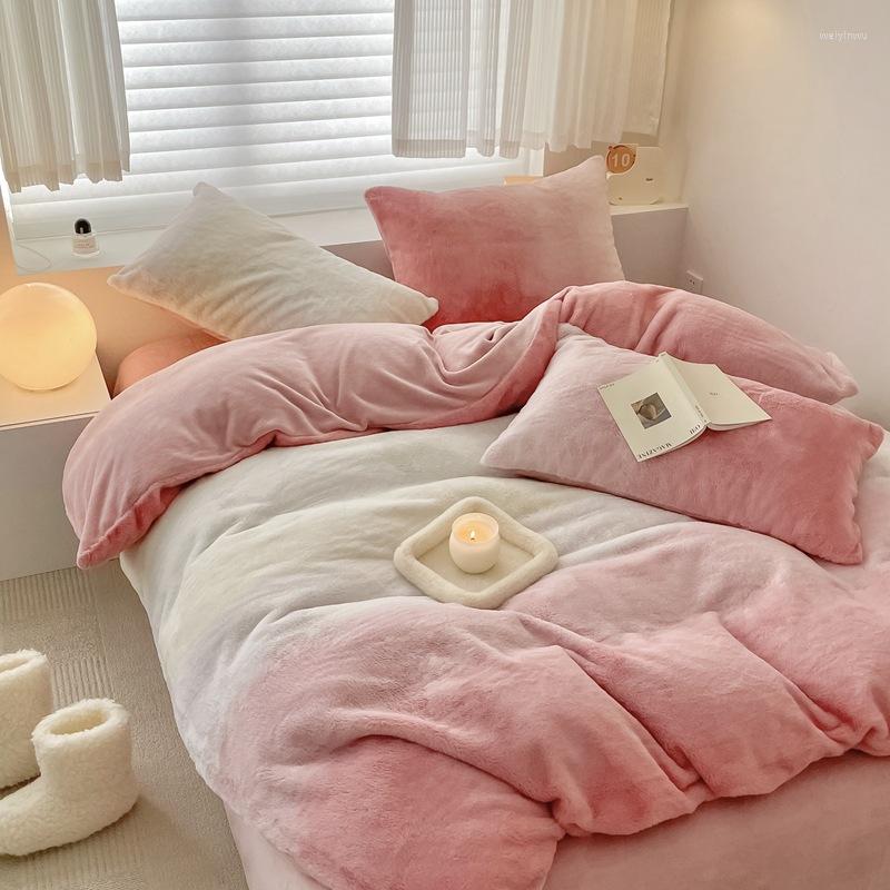 Conjuntos de ropa de cama Conjunto de funda nórdica de color degradado simple japonés Invierno Espesado Felpa Cálido Edredón Sábana Funda de almohada 4pcs Lujo