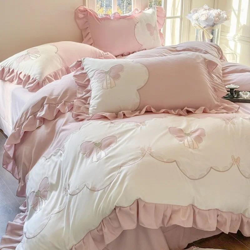 Sängkläder sätter koreanska broderade prinsessan stil spets täcke täcker fjäril kärlek blommor hudvård lakan