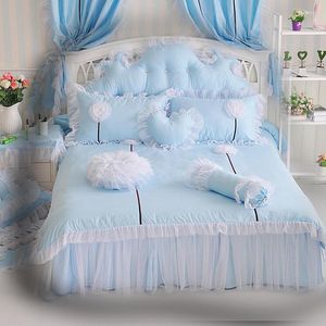 Conjuntos de ropa de cama Princesa coreana Juego de colchas Flores de encaje blanco Funda nórdica Falda de cama Fundas de almohada Color sólido Algodón Textil para el hogar