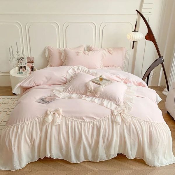 Conjuntos de ropa de cama Princesa coreana Conjunto de arco de encaje Belleza Color sólido Colcha de colcha Cubierta de lujo Niñas Boda Textiles para el hogar 231030