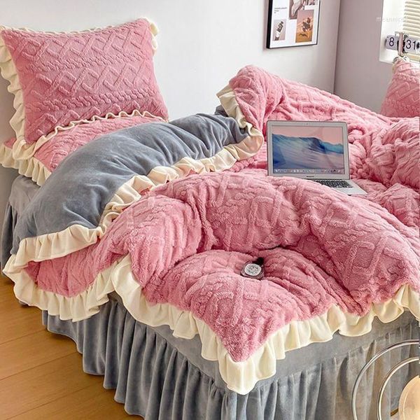 Juegos de cama Princesa coreana Invierno Cálido Terciopelo de leche Juego de edredón de 4 piezas Funda de edredón de felpa gruesa Sábana Funda de almohada Textiles para el hogar