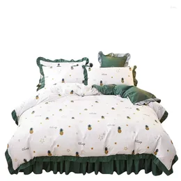 Sets de ropa de cama Falda de cama de estilo coreano Cama de cuatro piezas Frescante algodón puro de algodón simple engrosado en el hogar espesado