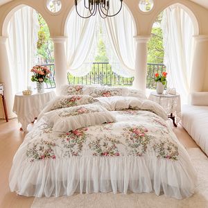 Beddengoed sets Koreaanse Stijl Wit Kant Sprei Set Koning Koningin Luxe Prinses Dekbedovertrek Bed Rokken Beddengoed Katoen Thuis Textiel 230609