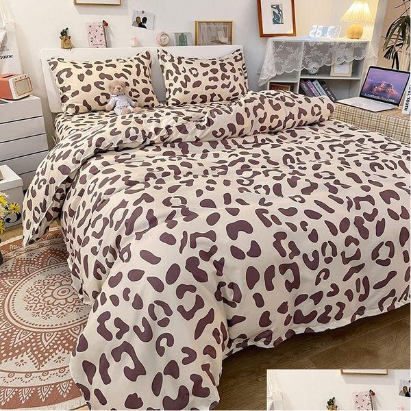 Conjuntos de ropa de cama Leopardo Impreso Dibujos animados Geométrico Edredón Er Comfort King Tamaño Queen Bed Sheet 230105 Drop Delivery Home Garden Textiles S Dhyw2
