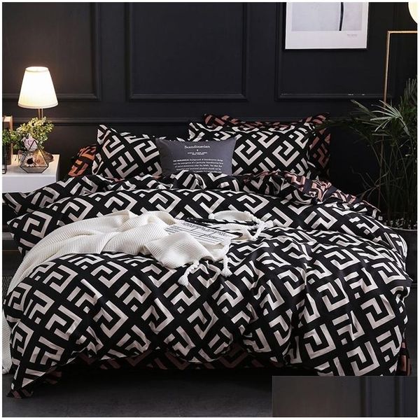 Conjuntos de ropa de cama Juego de cama negro de lujo Queen King Single Fl Tamaño Poliéster Ropa de cama Edredón Er Modern Bird Plaid con funda de almohada Drop de Dhw3M