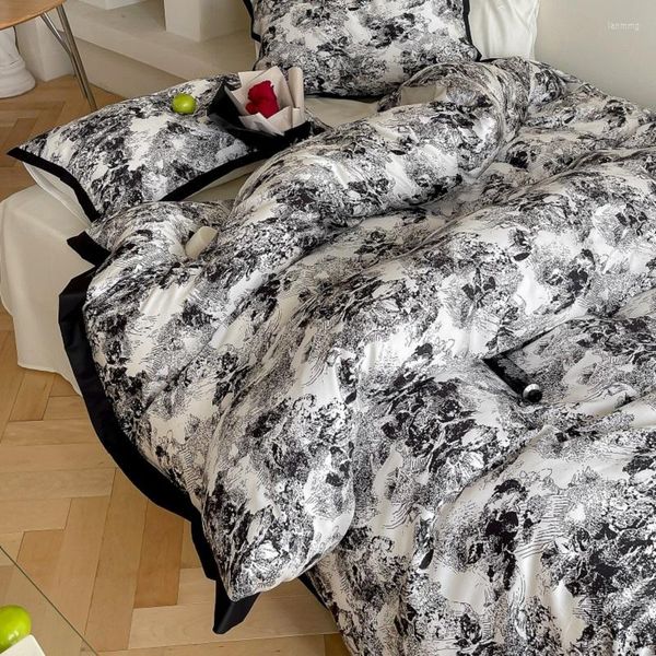 Juegos de cama Juego de estilo chino de lujo 600TC Lyocell Fibra Tinta Paisaje Pintura Negro Borde ancho Funda nórdica Cama suave y sedosa