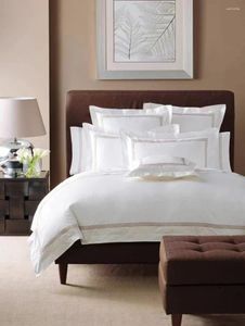 Ensembles de literie Luxury Egypte Coton Blanc Broiderie 5 étoiles El Set Satin Ligne de lit en satin