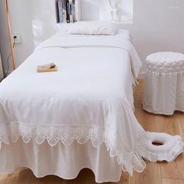 Ensembles de literie Luxuty Lace 4pcs Salon de beauté Massage Spa Utilisation Broderie Housse de couette Jupe de lit Linge de couette avec insert