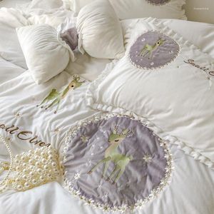 Beddengoed sets melk baby fleece borduurwerk vierdelige bedrok quilt deksel 1,5/1,8 m dekbed set