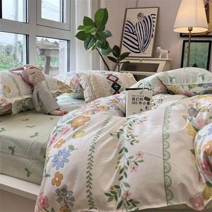Ensembles de literie Nordic Litclothes Set Coup de couette Coupercette de lit de lit de lit d'anime de chambre à coucher un de mignon