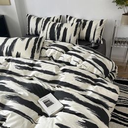 Ensembles de literie Nordic Simple Coton Quatre pièces Ensemble 2024 Housse de couette rayée 40 fils au pouce Tous les draps de lit trois