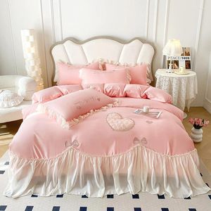 Juegos de cama de cama rosa amor bordado bordado encaje de estilo coreano chicas juego de bodas de algodón dudas de algodón cubierta de almohadillas de almohadilla