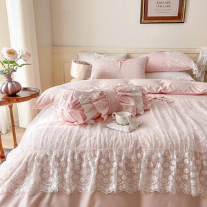 Ensembles de literie rose coton princesse ensemble de mariage dentelle blanche housse de couette jupe de lit couvre-lit drap plat taies d'oreiller ajustées