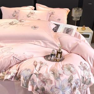 Beddengoed sets roze geborduurd katoenset dekbedoverdekbedden gemonteerd plaat kussencases home textiel