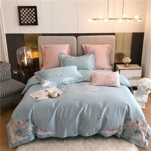 Ensembles de literie rose Broidered Flowers Set Luxury 60s Egyptian Cotton Double Taille Dree d'oreiller COUVERTURE COUVERTURE 4PCS POUR LA MAISON