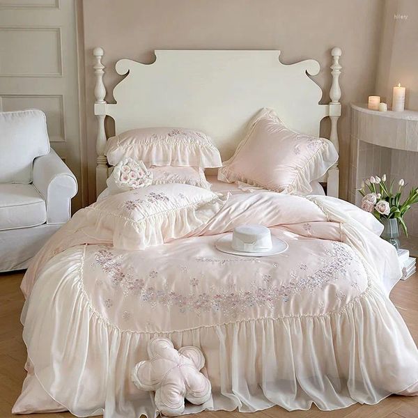 Conjuntos de ropa de cama Flores rosadas Bordado de lujo Algodón egipcio Gasa Encaje Funda nórdica Sábana Fundas de almohada Princesa Ropa de cama