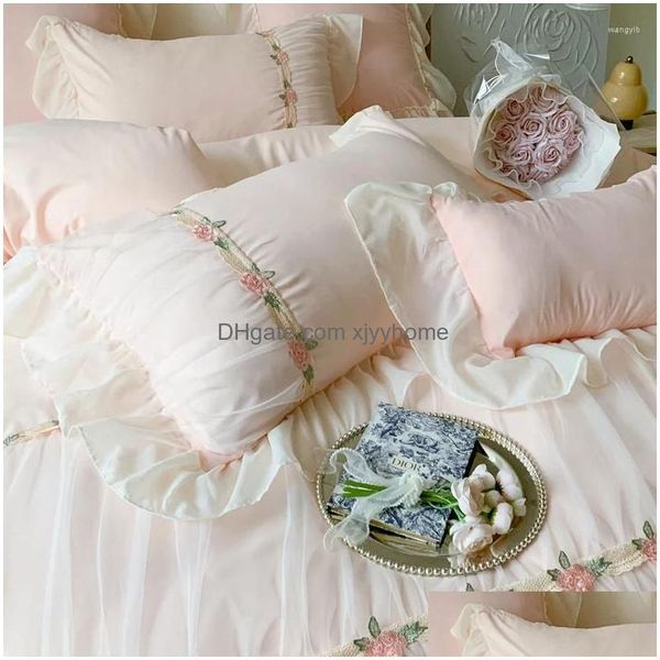 Ensembles de literie Rose Français Princesse Romantique Pli Dentelle Volants Ensemble Doux Confortable Filles Coréennes Couette Er Drap De Lit Taie D'oreiller Drop Livraison H Dhluj