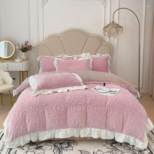 Ensembles de literie Ruffles en dentelle rose Princesse Velvet enleceau Ensemble Crystal Flannel Fleurs en peluche Fleurs de couette