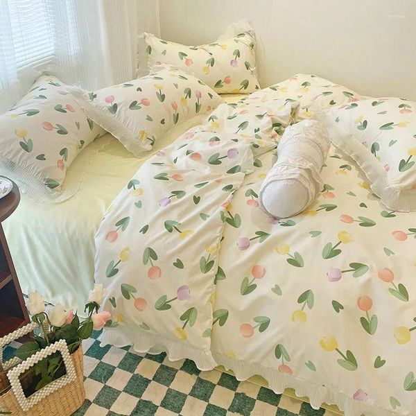 Conjuntos de ropa de cama Juego de poliéster estilo pastoral Patrón de tulipán Flores Floral- Doble- Case de almohada / cubierta de colchas de sábanas