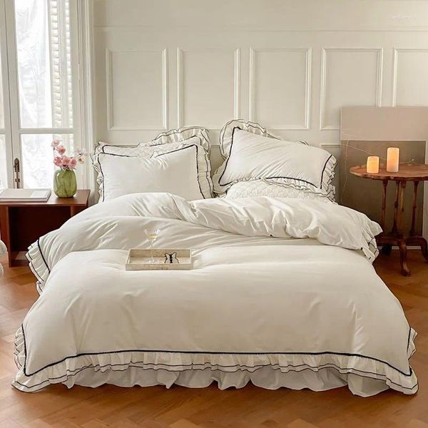 Juegos de ropa de cama premium elegante juego de volantes blancos doble francés francés naturaleza suave de algodón nórdico cubierta de almohadas de colas