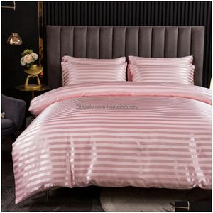 Ensembles de literie Couette en satin Er Twin Fl Queen King Size Rayures Doux Linge de lit confortable Couette de couleur unie Ensemble de luxe 231025 Drop Delivery Dhoxs