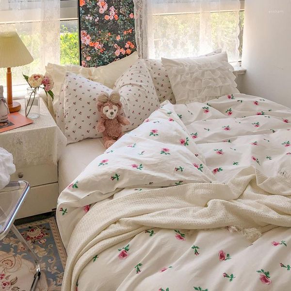 Ensembles de literie Petite Rose Ensemble de quatre pièces Sweet Girly Floral Housse de couette Drap de lit en coton Pure