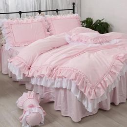 Ensembles de literie Couleur solide Rose Ruffles Luxury Set Cotton Princesse en dentelle brodée Lit épaissis