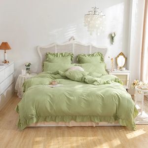 Ensembles de literie Ensemble de couleur unie Queen King Size Housse de couette avec volants en dentelle Ensembles de linge de lit simple pour literie double unie 231023