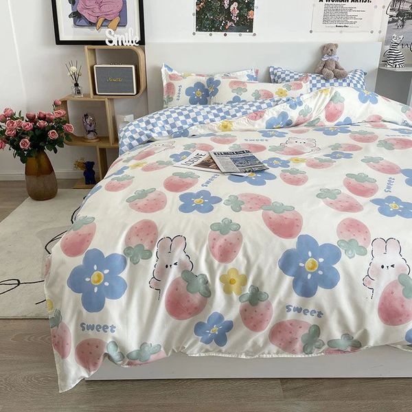 Ensembles de literie Fraise Lapin Ensemble Printemps Fleur Linge De Lit Simple Double Taille Pour Les Filles Bleu Tulipe Décor À La Maison Frais INS Housse de Couette 231211