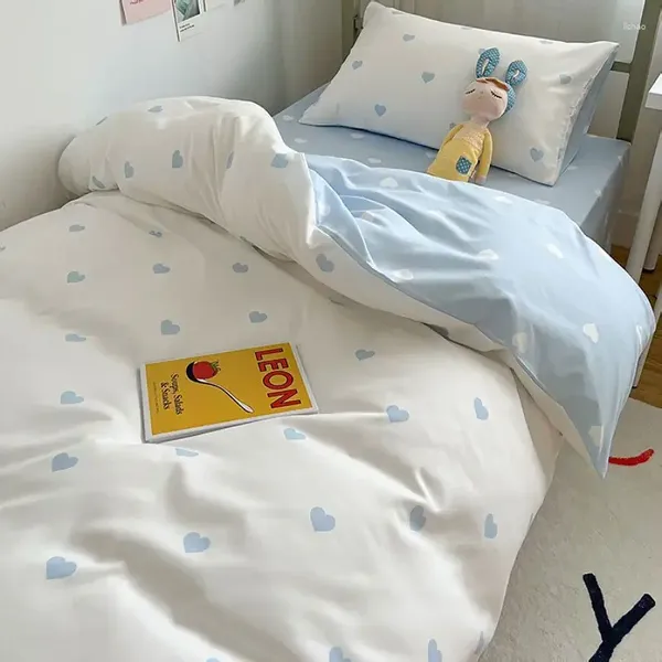 Conjuntos de ropa de cama Sweet Blue Love Heart Conjunto impreso para niña Adulto Niño Cubierta de cama y sábanas Fundas de almohada 3/4pcs Edredón Lino suave