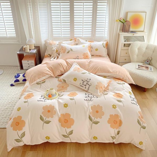 Ensembles de literie Couverture de lit en coton épaissi Brossé Ensemble de quatre pièces Convient pour le printemps Automne Couette Full Luxury Home Textile