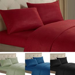 Conjuntos de ropa de cama Llegada limitada Juego de rayas de lujo Ropa de cama Queen King Funda protectora de colchón con sábana elástica para el hogar 230919