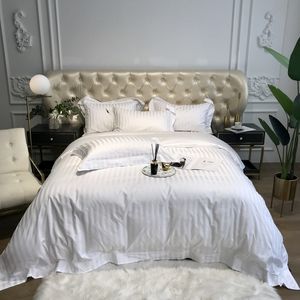 Ensembles de literie Top 120S linge de lit en coton égyptien 4 pièces ensemble de housse de couette à rayures en satin King Queen Size blanc argent gris ensembles Double 230210