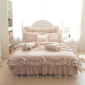 Les ensembles de literie Top Top Luxury Europe Khaki Set Ruffle en dentelle à couette Couverture de lit Elegant Bedpread pour les vêtements de décoration de mariage