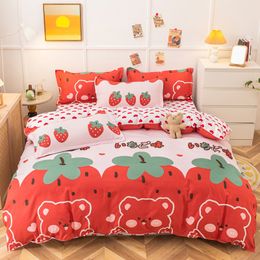 Ensembles de literie UPzo Ensemble de literie à la fraise Double drap doux 3 / 4pcs Ensemble de draps Housse de couette Ensembles de couette Queen King Size pour la maison pour enfant 230607