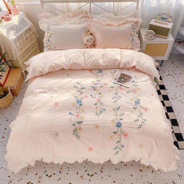 Juegos de ropa de cama bordados de flores de algodón lavado de princesas de colchas colchon buque colchón colchón de almohadas de lino