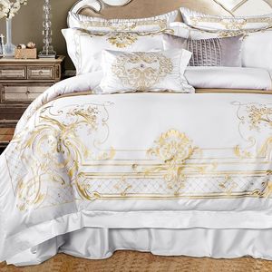 Juegos de cama Juego de algodón egipcio blanco tamaño King Queen de EE. UU. Bordado dorado elegante Sábana de cama súper suave funda nórdica 230523