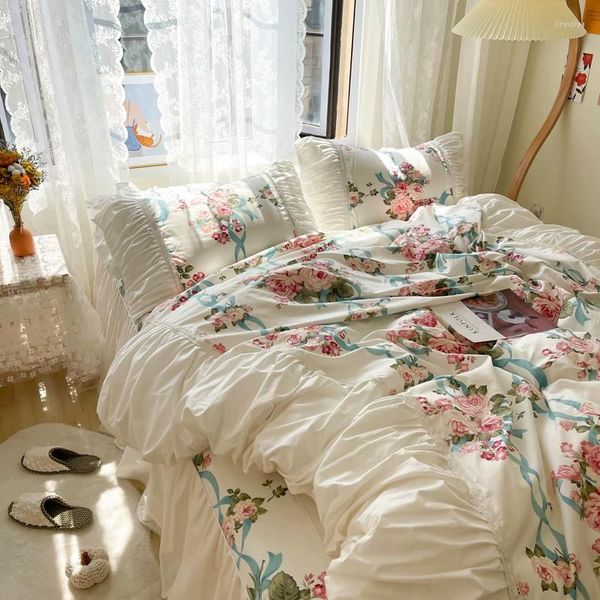 Ensembles de literie blanc Vintage Floral coton princesse ensemble élégant et minable volants housse de couette jupe de lit couvre-lit taies d'oreiller
