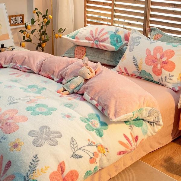 Juegos de ropa de cama, juego de cama de lana de Coral de invierno, juego de cuatro piezas, funda de edredón de fibra de leche gruesa, sábana de franela térmica de doble cara