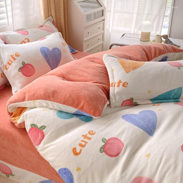 Juegos de cama Invierno Espesar Coral Milk Fleece 4 piezas Patrón de dibujos animados Cálido Suave Edredón de lujo Funda de edredón Sábanas Fundas de almohada