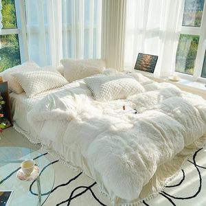 Ensembles de literie hiver blanc épaisse couvre-couverture corallienne lit en toison quatre pièces de vison en peluche double face en peluche de jupe luxe