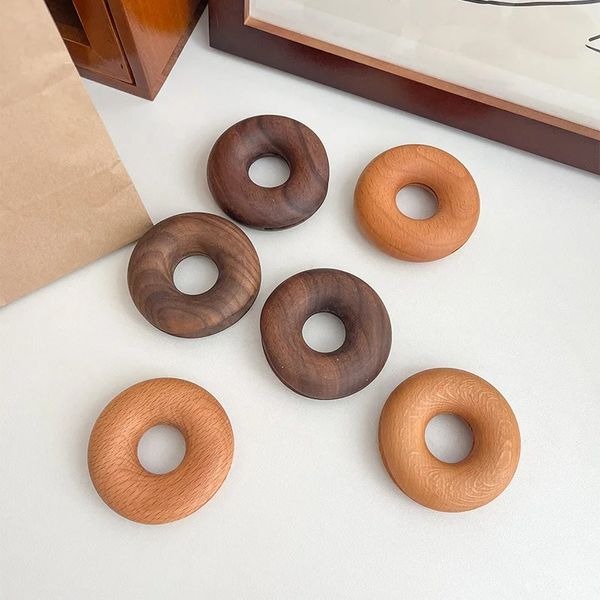 Donutas de hayas nueces negras sellado de madera cips creativos clips de bocadillos de madera maciza tiras de sellado de té almacenamiento en la cocina