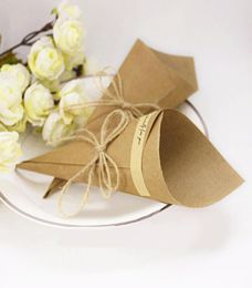 Behogar 100 pcs rétro Kraft Paper Cons Bouquet Candy Sacs Boîtes Cadeaux de fête de mariage Emballage avec cordes Label7450747