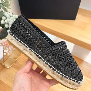 Beige Noir Luxe Casual Femmes Chaussures Espadrilles D'été Designers dames plat Plage Demi Pantoufles mode femme Mocassins Pêcheur Paille corde tissage Chaussure avec boîte